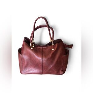 Elegant Leather Handbag
